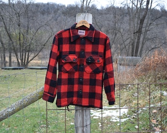 Vintage Women&#39;s XS Amana Woolen Mills Iowa Wool Red Buffalo Plaid Jacket Hunting Sportsman 60s