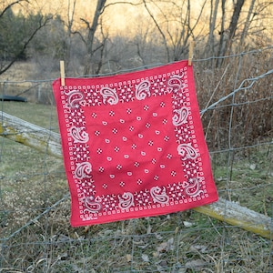 FREE with Purchase * Vintage All Cotton Fast Color Western Red Paisley Bandana Cowboy RN 13960