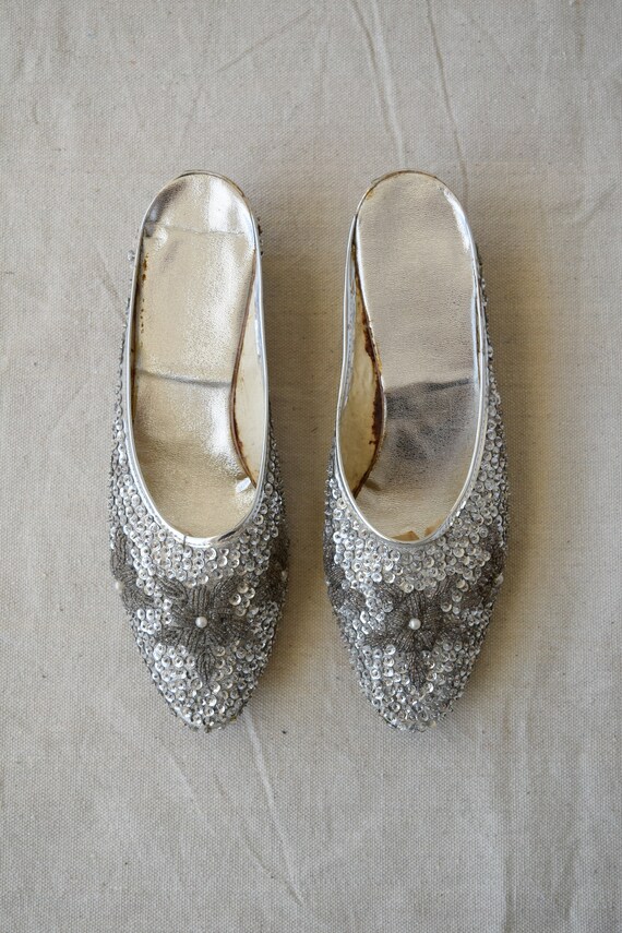 50s 60s Women's 6 Silver Sequin Beaded Slides Sli… - image 5