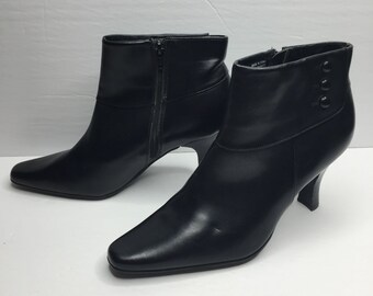 White Mountain Women Black 3.5" Heel Ankle Boots Dressy Formal Size 10M Cranston