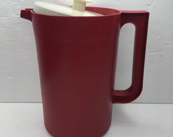 vintage Pichet Tupperware 1,5 pinte rouge 1676-1 couvercle étanche à bouton-poussoir