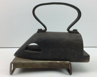 Vintage 8lb Black Iron Smoothing Flat Sad Doorstop Standing Trivet Primitive