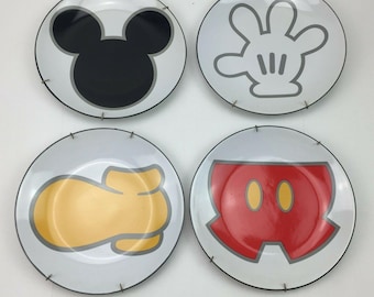 Disney Scattered Mickey Mouse Icon Dinner Plates Set Of 4 Black Yellow Red White Wall Decor