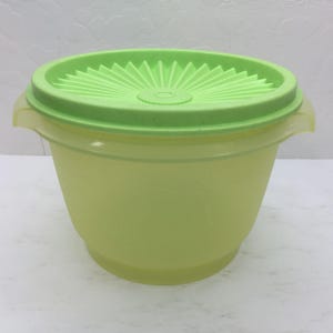 Vintage Tupperware Servalier Yellow Bowl 886 Sheer Lime Green Sunburst Lid 812
