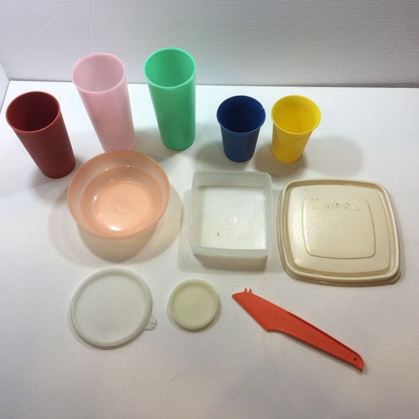 Vintage Tupperware Rubbermaid Food Saver Dishes Containers Cups Boxes Lids Citrus Peeler