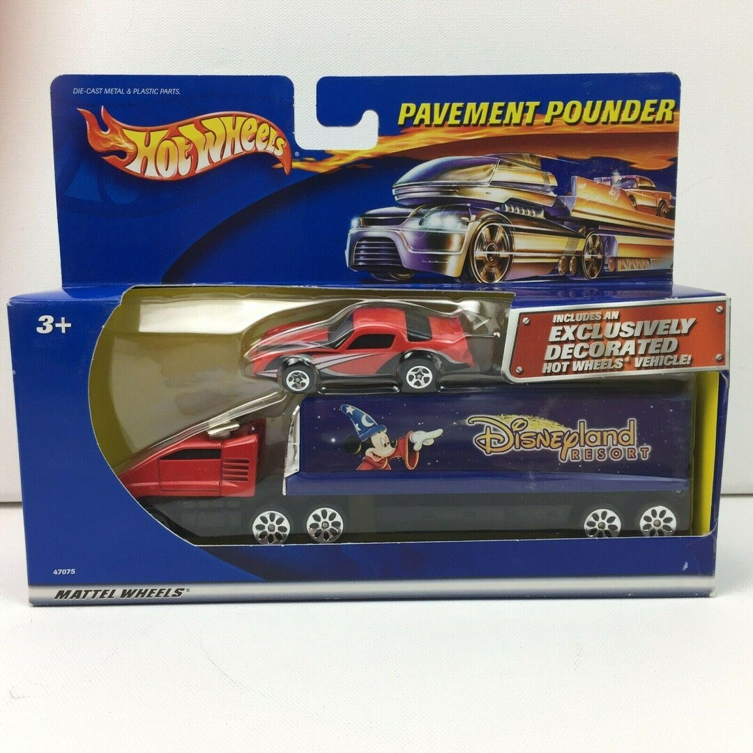 Mattel 2001 Hot Wheels Pavement Pounder Disneyland Resort Hauler