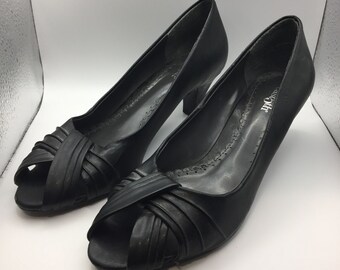 Vintage Damen East 5th Schwarze Pumps Heels Open Toe Formal Church Office Größe 8