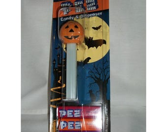 Vintage Pez Halloween Pumpkin Dispenser Glow-In-The-Dark Pumpkin Jack-0-Lantern