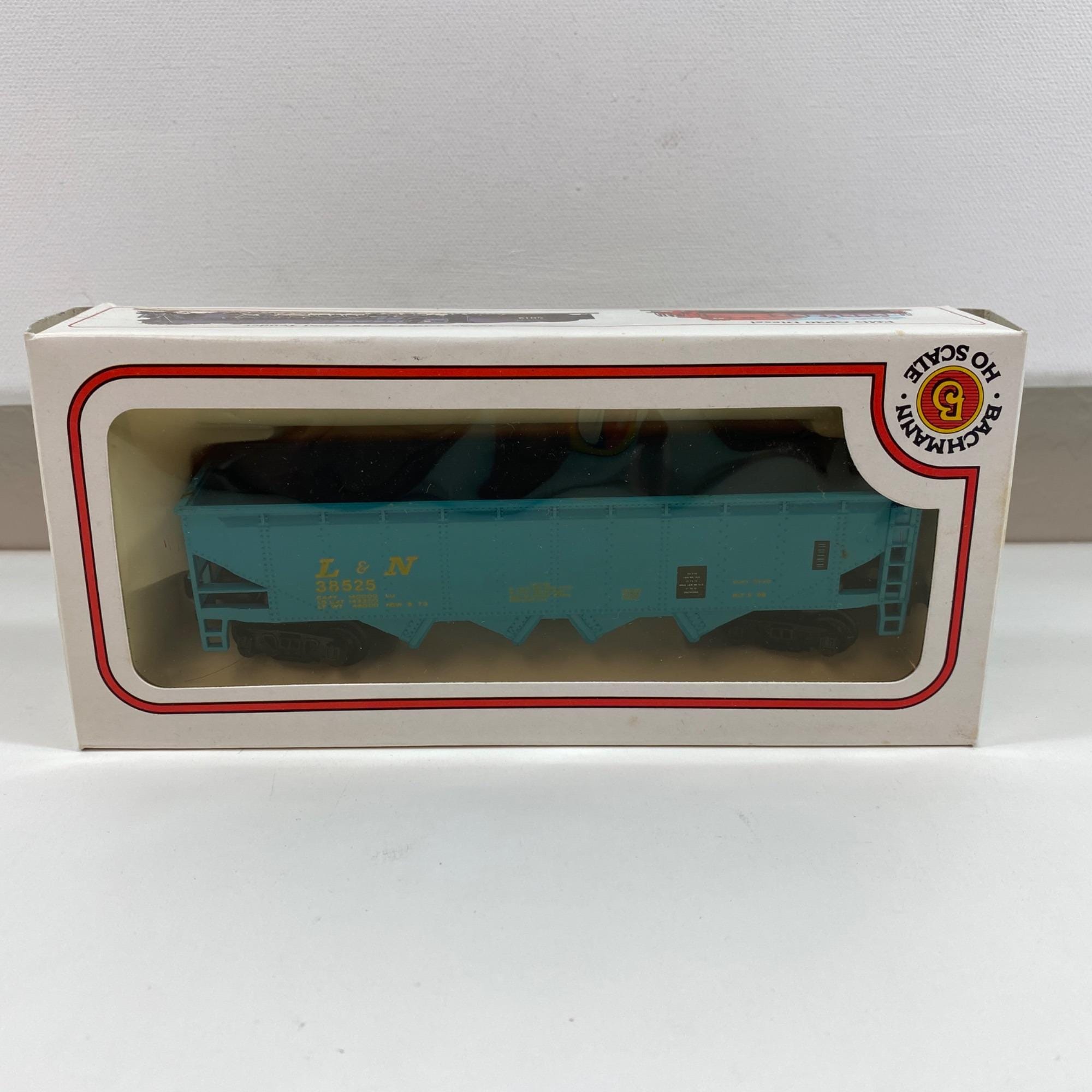 Bachmann Hong Kong HO or N Vehicles Trucks VW Bus