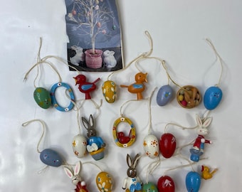 Wooden Easter Hanging Decorations Set With Colorful Eggs & Bunny Figurines