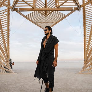 Herr Bamboo Festivalsjal | Avant Garde Draperad Tunika, Burning Man Morgonrock bild 3