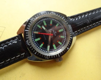 Ancienne montre de plongée rétro vintage suisse Primat 4 atu