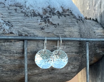 Pretty hammered sterling silver drop/dangle earrings, handmade sterling silver earrings, silver dangle earrings, silver drop earrings