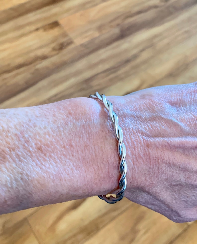 Sterling silver cuff bracelet, twisted cuff bracelet, stackable silver bracelet, stackable cuff, simple bracelet, silver bracelet, boho chic afbeelding 5