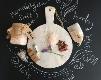 Vegan Home Spa Gift Set: Himalayan Salt Bath Tea & Refillable Floss