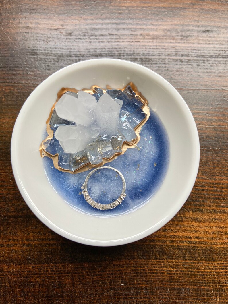 Small Resin Crystal Geode Ceramic White Ring Dish image 5