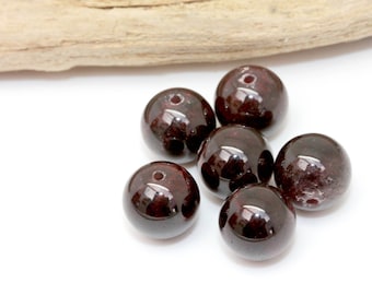 Garnet Gemstone Round  Beads / Natural Garnet Beads / Deep Shiny  Burgundy red / Choose size / 4 beads 7.8mm approx