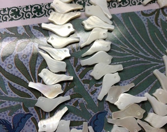 Beautiful Mother of Pearl Dove Bird Beads / 15 mm