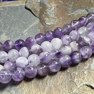 Natürliche rustikale blasse Chevron Amethyst runde Perlen 5-6 mm ca. Handcut / natürliche lila Edelsteinperlen