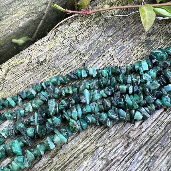 Emerald Natural Chip Nugget beads / May Birthstone / Green Gemstone Chips