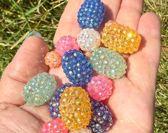 Sparkly Resin Berry Beads Mix 10-22mm | 14 Beads per Pack | Mixed Colours | Lightweight Jewellery Making Supplies