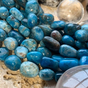 Blue Neon Apatite Nugget freeform oval beads  6-9mm  Natural Apatite Beads / Rustic Gemstone Beads Sea Ocean Teal rustic beads