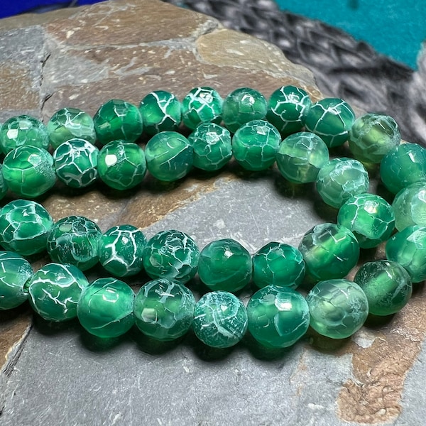 6 x bright Veined Green Faceted Agate beads / Green gemstone beads / small order beads / 6mm