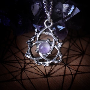 Pendentif triquetra celtique avec améthyste, labradorite ou pierre de lune arc-en-ciel, collier noeud celtique, bijou ésotérique Améthyste