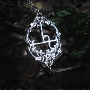 Sigil van Lilith ketting met pentagram en halve manen, zwarte kristallen druppel, esoterische sieraden in fijn tin