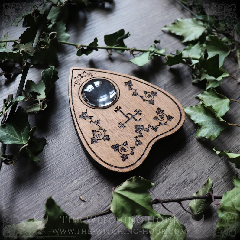 Pointeur ouija avec sigil de Lilith, goutte en bois gravé outil pour le spiritisme ou décoration ésotérique, arts occultes et divination, planche à esprit