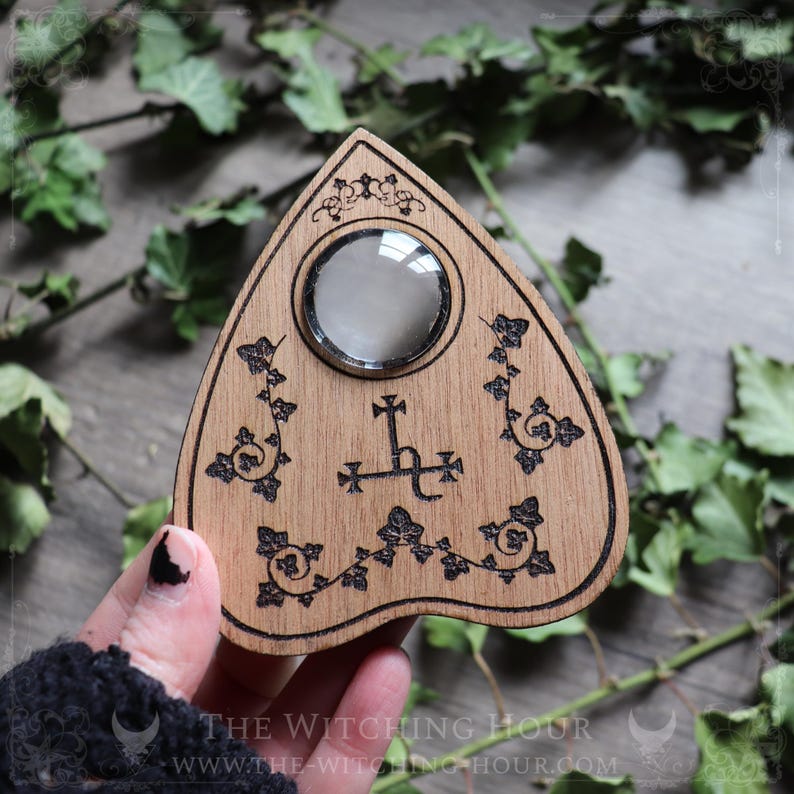 Pointeur ouija avec sigil de Lilith, goutte en bois gravé outil pour le spiritisme ou décoration ésotérique, arts occultes et divination, planche à esprit