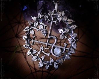 Pingente com Sigilo de Lilith e Pedra da Lua Arco-Íris, Colar com Selo de Lilith, Joia Esotérica Feita à Mão