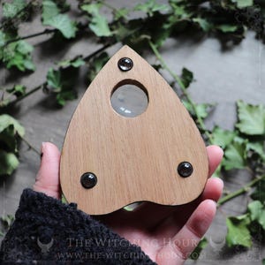Pointeur ouija avec sigil de Lilith, goutte en bois gravé outil pour le spiritisme ou décoration ésotérique, arts occultes et divination, planche à esprit