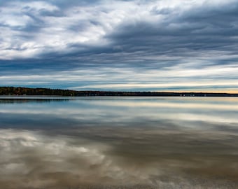 Lámina decorativa del lago Otsego, Michigan. Condado de Otsego, Gaylord, Up North Beach.
