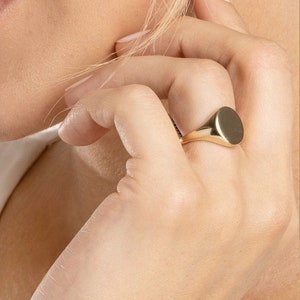 Oval Signet Ring 14K Yellow Solid Gold Engravable Signet Ring For Men Women, Minimalist 14K Real Gold Pinky Ring, Gift For Her, Gift For Him