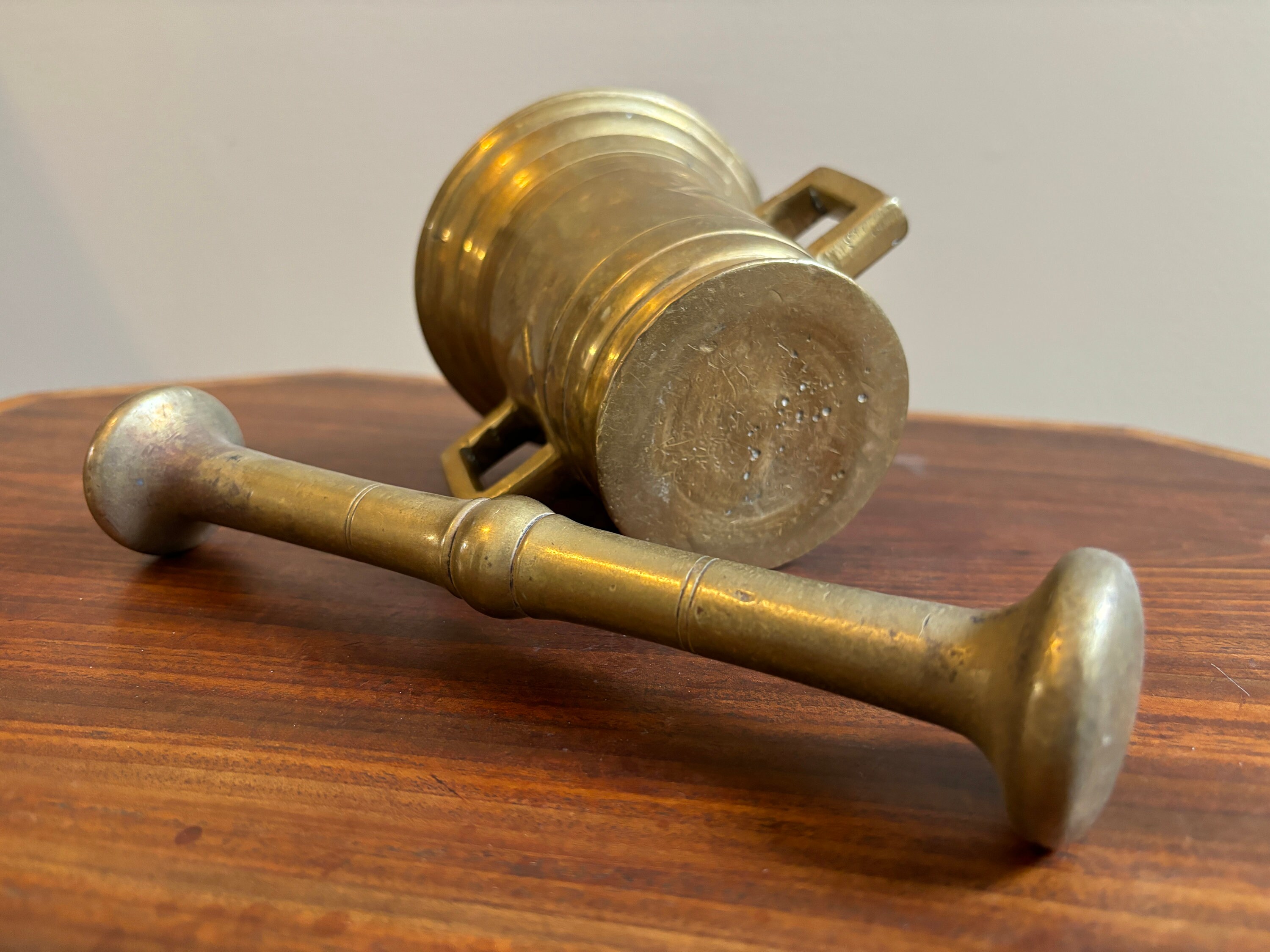 Antique 18th C Brass Mortar and Pestle: Incised Apothecary  display picture 1