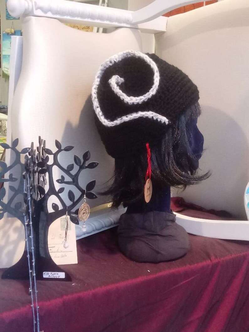 Coc\u00f2 headphone hat
