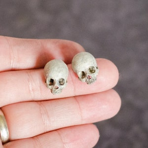 Tiny Realistic Human Skull Earrings, Flat Back Skull Stud Earrings, Handmade Halloween Jewelry