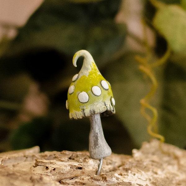Miniature Fairy Garden Accessories Mushroom, Fairies House, Polymer Clay Toadstool Decor, Terrarium Accessory, Fantasy Potted Plant Garden