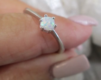 Sterling Silver OPAL Ring>925 Solitaire Opal ring,dainty Opal,925 ring,925 Opal Ring,Sterling Opal ring,Opal jewelry,Minimalist 925 ring