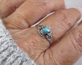 Turquoise Ring>Dainty Turquoise Ring,925 Sterling Custom Turquoise Ring,Genuine Turquoise ring,Southwestern,Bali,Boho Chic,Minimalist