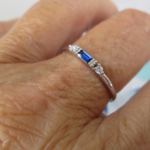 Blue Sapphire Bar Ring>925 Sterling Silver Sapphire ring,Dainty Sapphire Baguette ring,Minimalist ring,Blue Sapphire ring with Sparkling CZ