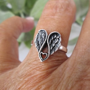 Sterling ANGEL WINGS Heart Ring&gt;925 Angel Wings ring,Sterling Heart Ring,Loved One in Heaven Ring,Silver Remembrance Ring,925 Angel Wings
