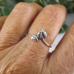 925 Sterling LADYBUG Ring>Ladybug Ring,925 Ladybird ring,Dainty ladybug ring,Minimalist Ladybug Jewelry,Children's ring,Sorority ring,925