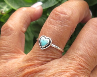 Dainty Turquoise Heart Ring>925 Sterling Silver ring,Genuine Turquoise Ring,Minimalist ring,925 rings,Heart jewelry,Love,Turquoise Rings,925