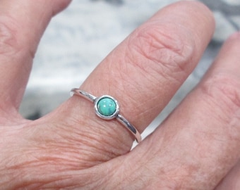 Dainty Turquoise Sterling Ring>Genuine Turquoise Ring,Small 925 Turquoise ring,Dainty Turquoise Ring,Southwestern,Children's ring,Stacking