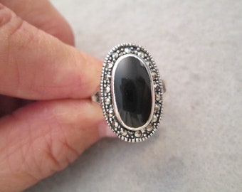 Vintage Sterling Silver Black Onyx /& Marcasite Pointed Ring Size 7