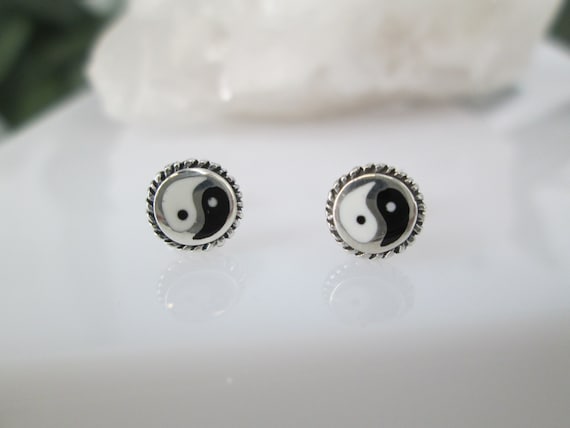 Yin and Yang Stud Earrings>Sterling Silver YinYang Studs,Small 925 Yin-Yang earrings,Dainty YinYang Studs,Chinese Philosophy,Taoism,Fengshui