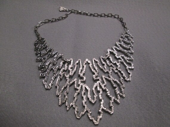 EGYPTIAN Vintage Hard Silver Collar Necklace>Silv… - image 2