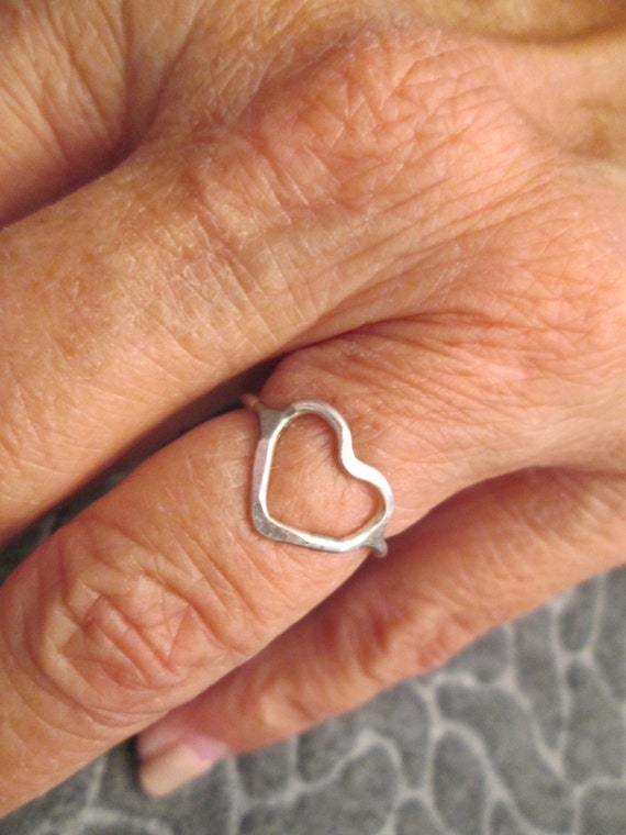 Sterling Silver Hammered HEART Ring>925 Heart rin… - image 8